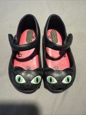 Mini Melissa Black Cat Mary Jane Shoes with Green Eyes and Pink Insole